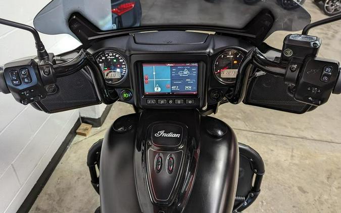 2018 Indian Motorcycle® Chieftain® Dark Horse® ABS Thunder Black Smoke