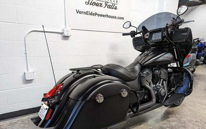 2018 Indian Motorcycle® Chieftain® Dark Horse® ABS Thunder Black Smoke