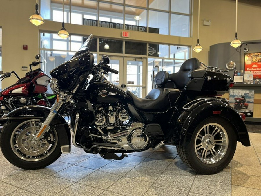 2022 Harley-Davidson FLHTCUTG - Tri Glide Ultra