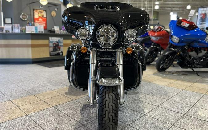 2022 Harley-Davidson FLHTCUTG - Tri Glide Ultra
