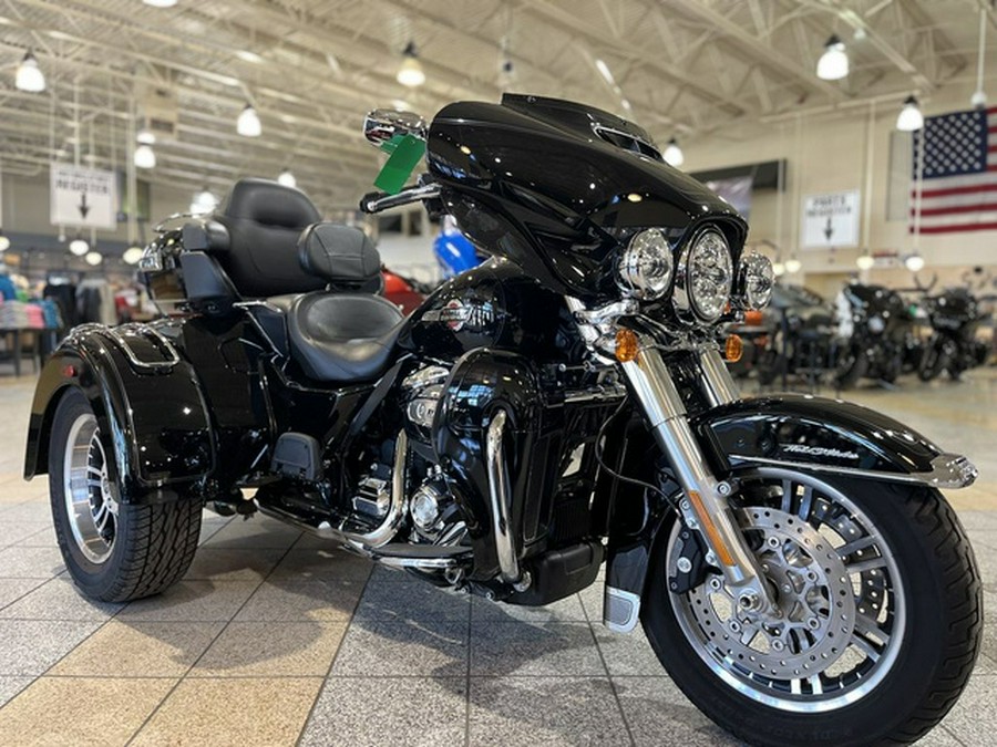 2022 Harley-Davidson FLHTCUTG - Tri Glide Ultra