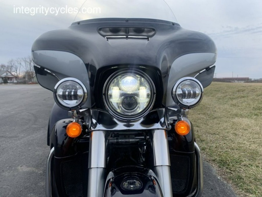 2019 Harley-Davidson® FLHTCUTG - Tri Glide® Ultra