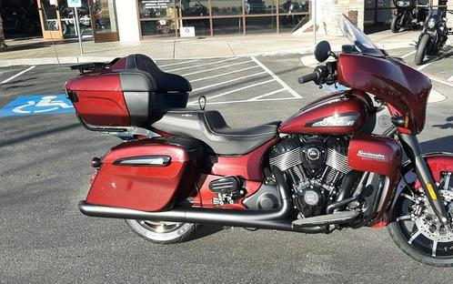 2024 Indian Motorcycle® Roadmaster® Dark Horse® w/Powerband Audio Package Maroon Metallic