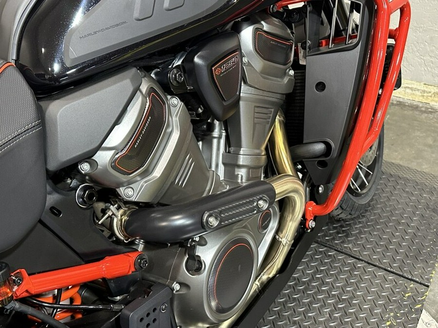 Harley-Davidson CVO™ Pan America® 2024 RA1250SE 84453039 LEGENDARY ORNG W/ PINSTRIPE