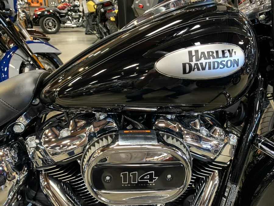 Harley-Davidson Heritage Classic 2023 FLHCS Vivid Black