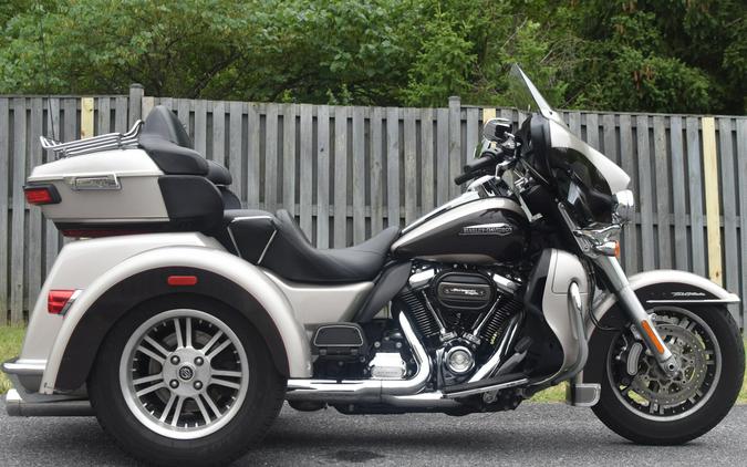2018 Harley-Davidson Tri Glide Ultra Twisted Cherry/Silver Fortune