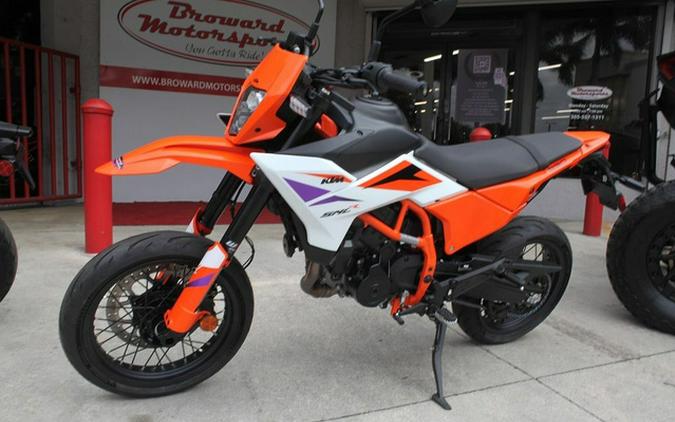 2026 KTM 390 SMC R