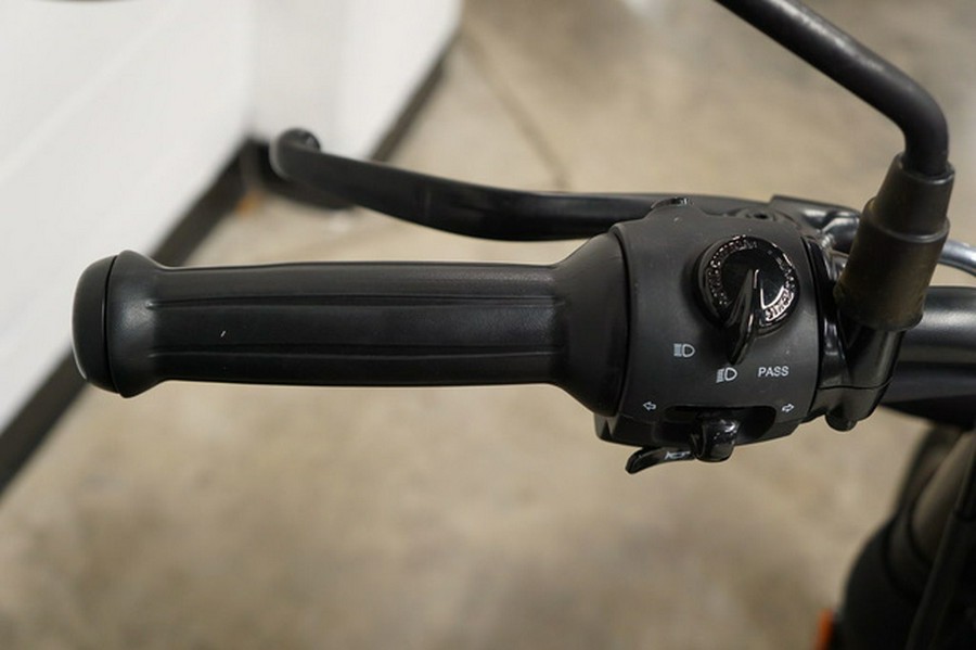 2023 Royal Enfield Hunter 350 Dapper White