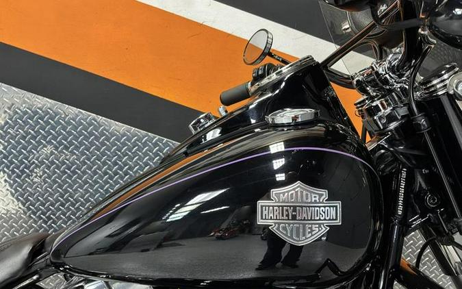 2016 Harley-Davidson® FLS - Softail Slim®