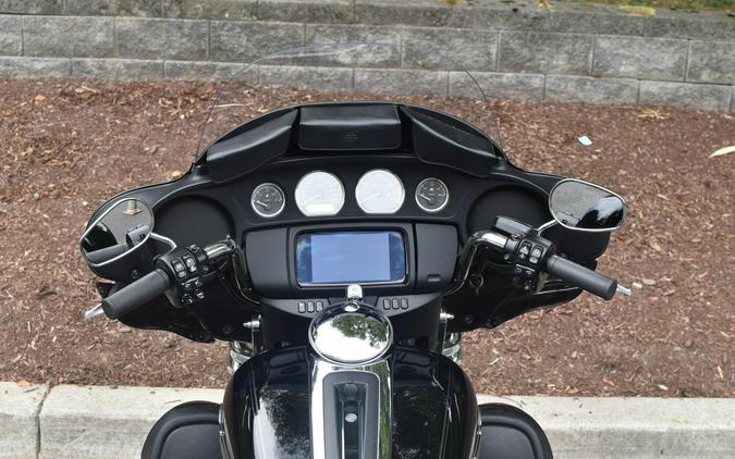 2022 Harley-Davidson Tri Glide Ultra Vivid Black
