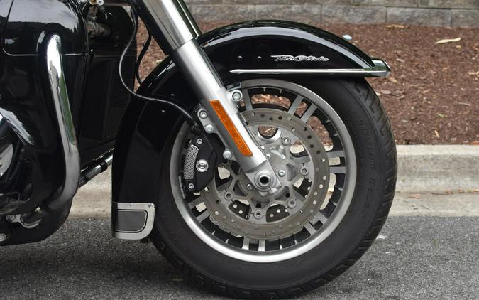 2022 Harley-Davidson Tri Glide Ultra Vivid Black