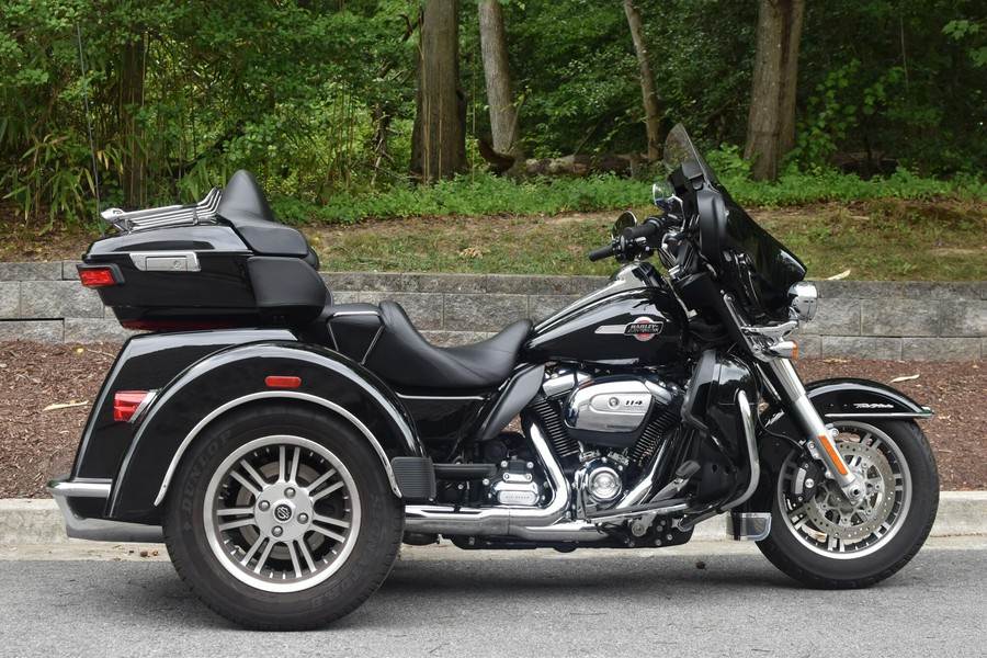 2022 Harley-Davidson Tri Glide Ultra Vivid Black