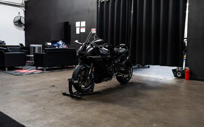 2021 YZF-R1 - Yamaha
