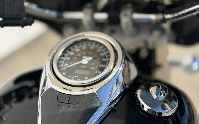 2005 Suzuki Boulevard C50 Black
