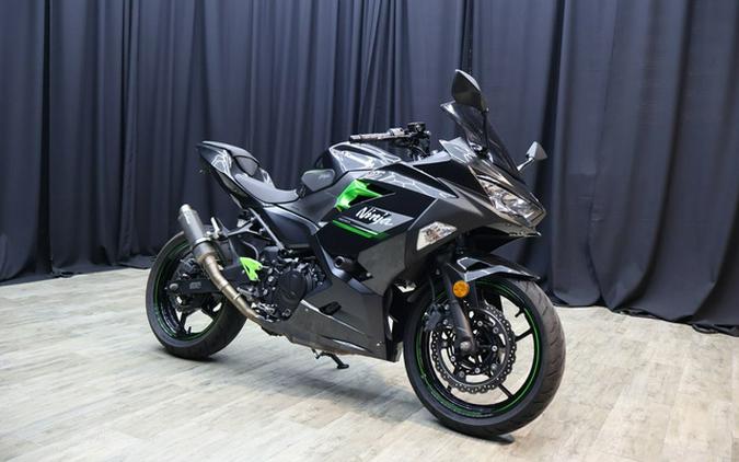 2023 Kawasaki Ninja 400 Matrix Camo Gray/Metallic Matte Carbon