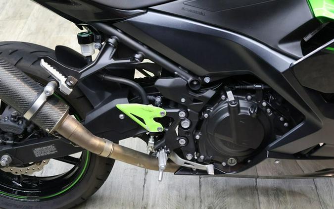 2023 Kawasaki Ninja 400 Matrix Camo Gray/Metallic Matte Carbon