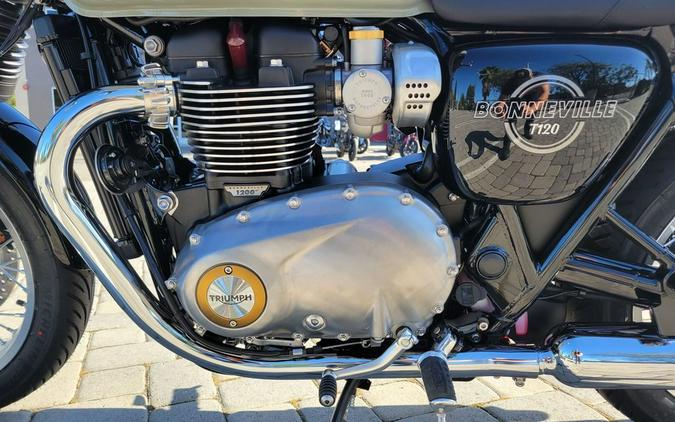 2026 Triumph Bonneville T120 Stone grey