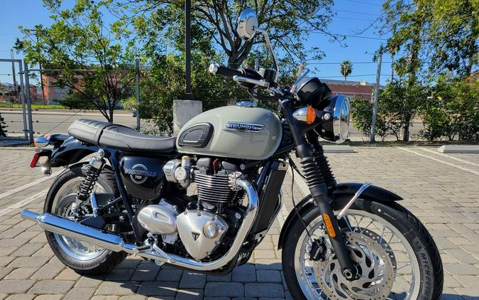 2026 Triumph Bonneville T120 Stone grey