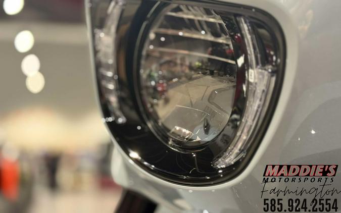 2025 Indian Motorcycle Roadmaster® PowerPlus Dark Horse® with 112 and PowerBand Audio Package