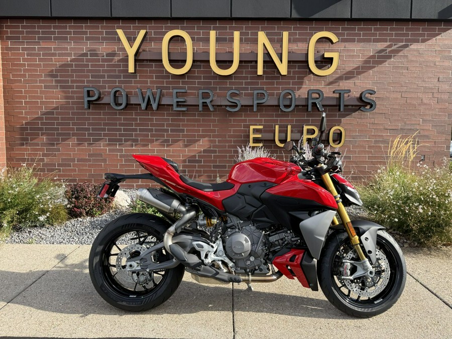 2026 Ducati Streetfighter V2 S Ducati Red
