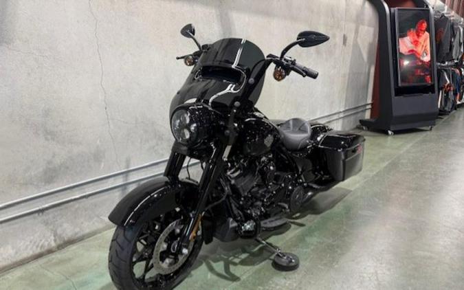 2024 Harley-Davidson® FLHRXS - Road King® Special