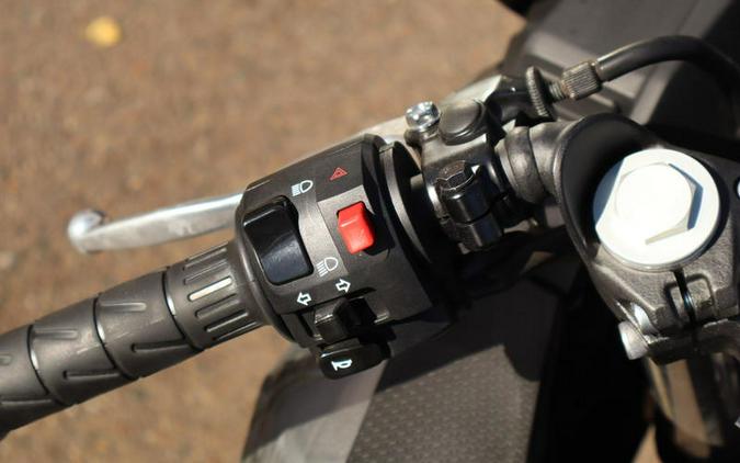 2025 Kawasaki Ninja® 500 ABS Passion Red/Metallic Flat Spark Black