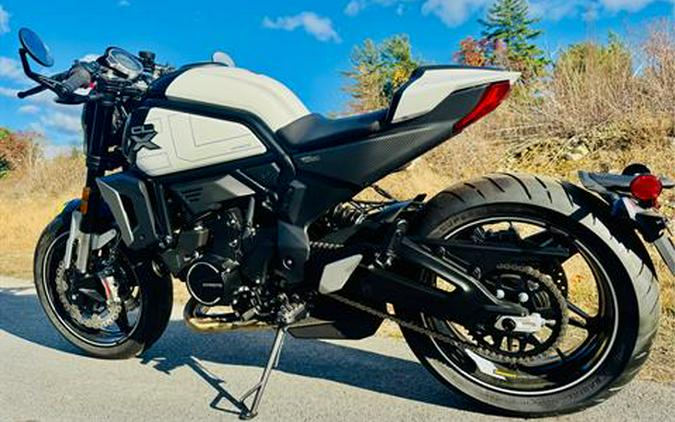 2022 CFMOTO 700CL-X Sport