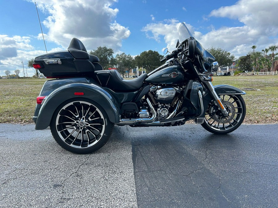 2025 Harley-Davidson FLHTCUTG - Tri Glide Ultra