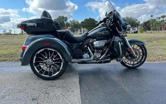 2025 Harley-Davidson FLHTCUTG - Tri Glide Ultra