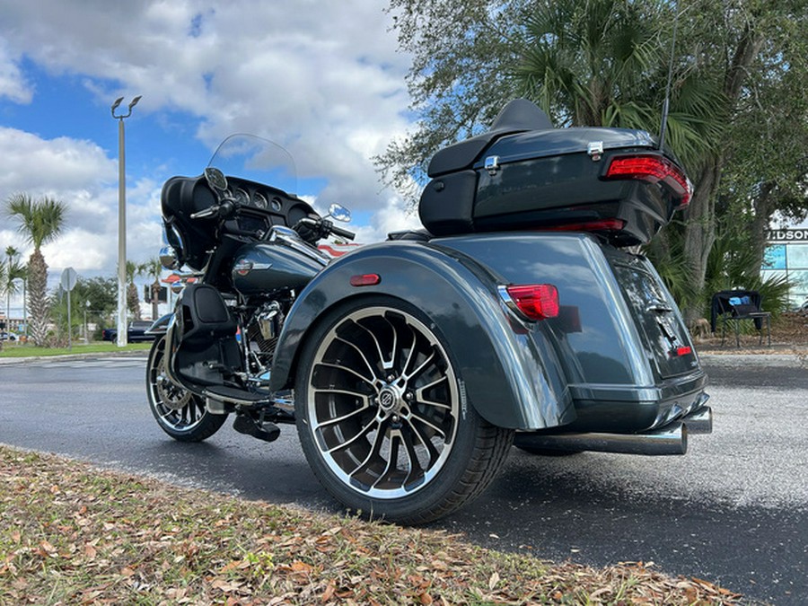 2025 Harley-Davidson FLHTCUTG - Tri Glide Ultra