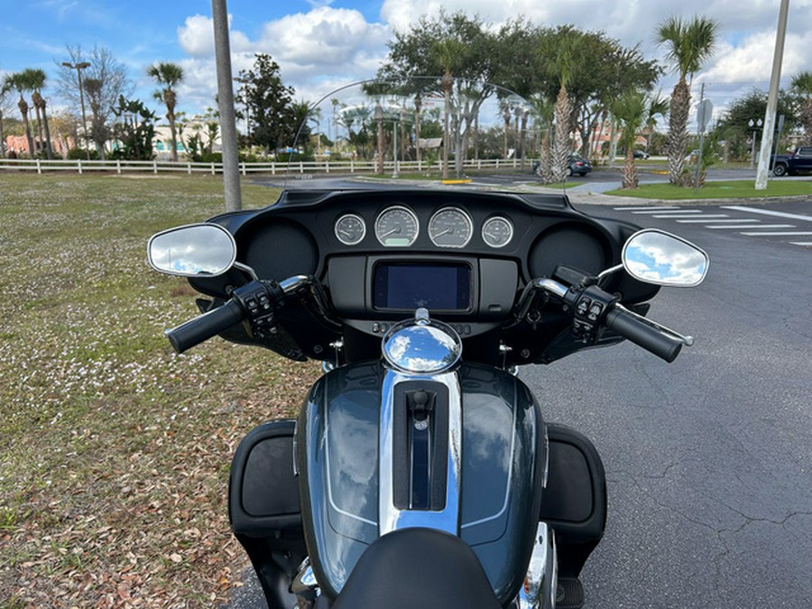 2025 Harley-Davidson FLHTCUTG - Tri Glide Ultra