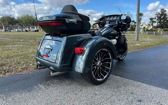 2025 Harley-Davidson FLHTCUTG - Tri Glide Ultra