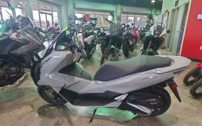 New 2025 Honda PCX ABS - 000515
