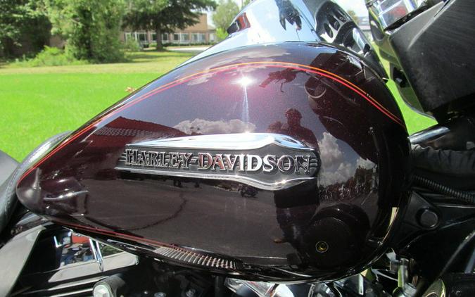 2014 Harley-Davidson® FLHTCU - Electra Glide® Ultra Classic®