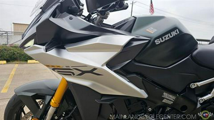 2024 Suzuki GSX-S1000GX+