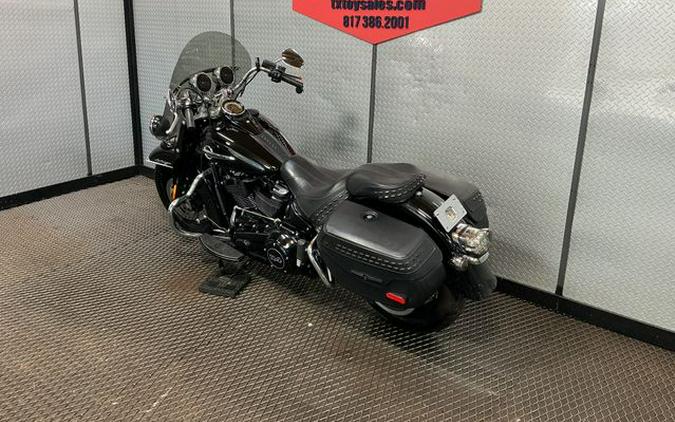 2018 Harley-Davidson Softail Heritage Classic 114