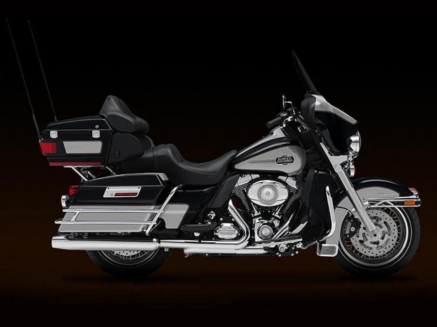 2010 Harley-Davidson® FLHTCU - Ultra Classic® Electra Glide