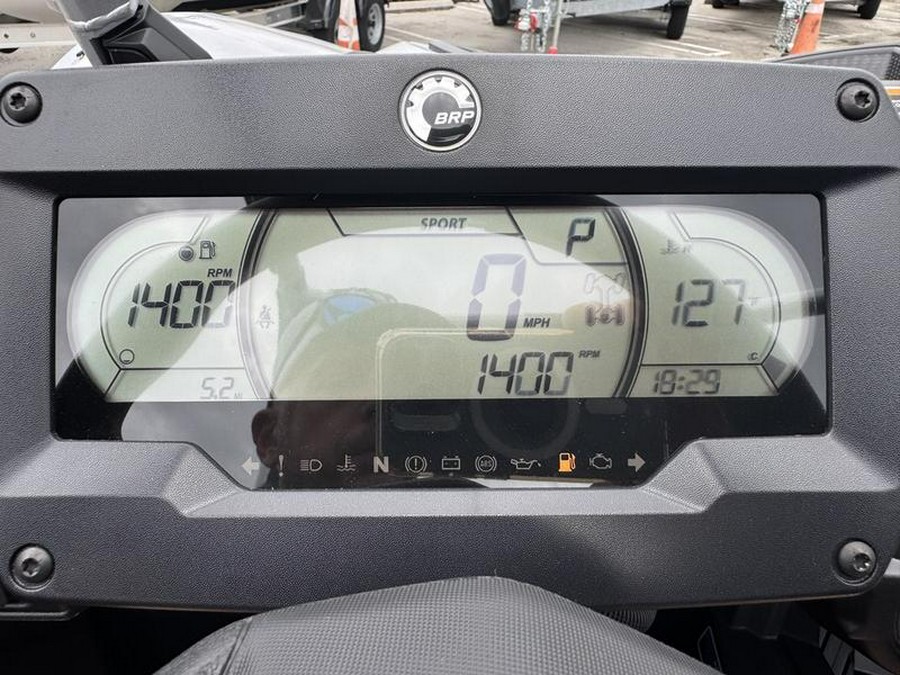 2025 Can-Am® Maverick Sport X mr 1000R