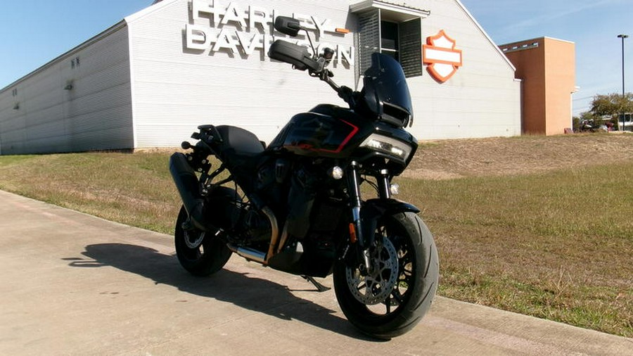 2025 Harley-Davidson® RA1250ST - Pan America® 1250 ST