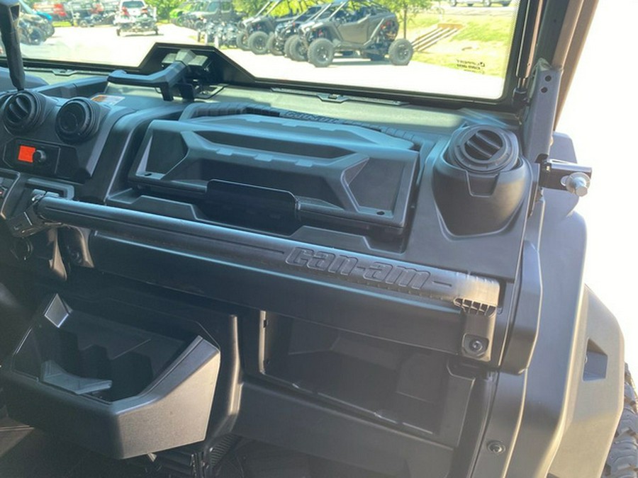2026 Can-Am Defender PRO Limited HD10