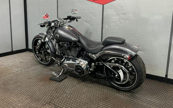2015 Harley-Davidson Softail Breakout