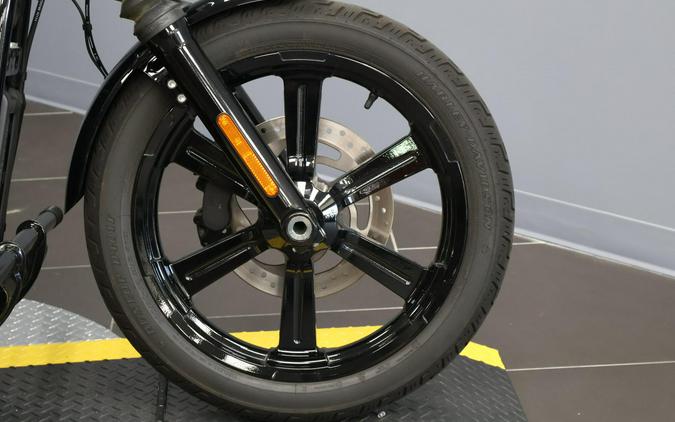 2024 Harley-Davidson® Street Bob® 114 Vivid Black