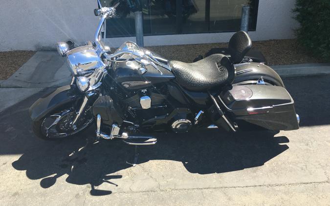 2013 Harley-Davidson CVO Road King 110th Anniversary Edition