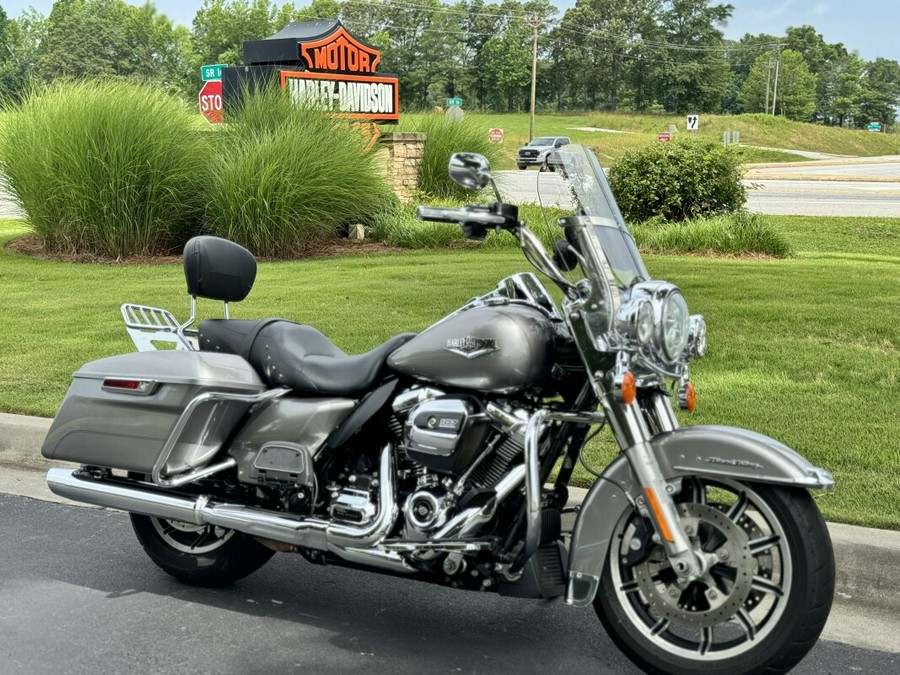 2017 Harley-Davidson Road King Billet Silver