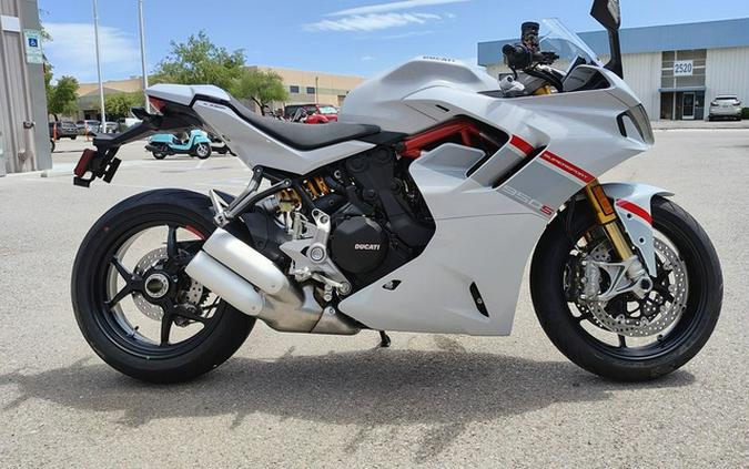 2024 Ducati Supersport 950 S White Stripe