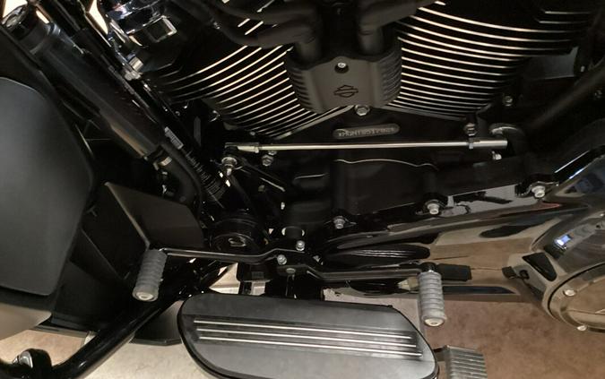 2026 Harley-Davidson® Street Glide 3 Limited Iron Horse Metallic Black Trim