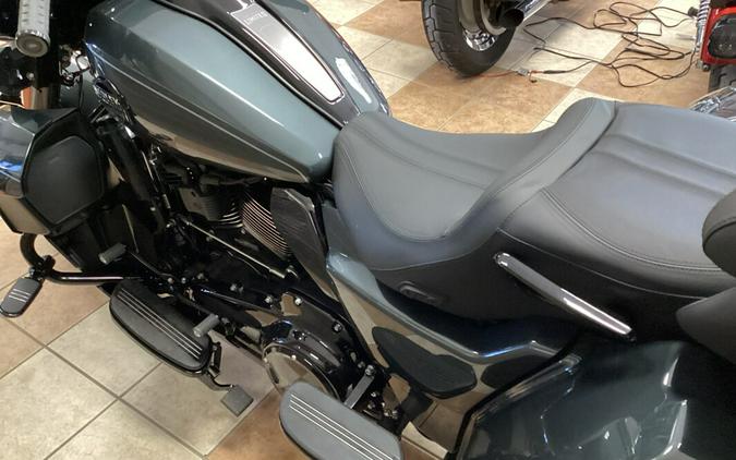 2026 Harley-Davidson® Street Glide 3 Limited Iron Horse Metallic Black Trim