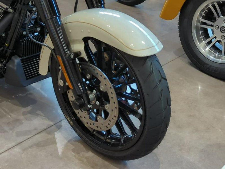 2023 Harley-Davidson® FLRT - Freewheeler®