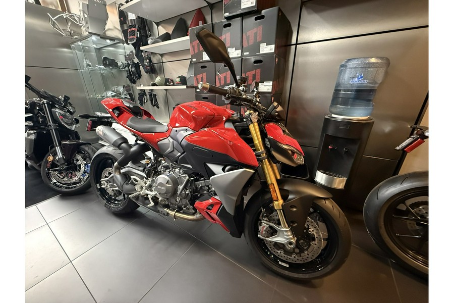 2025 Ducati Streetfighter V2 S