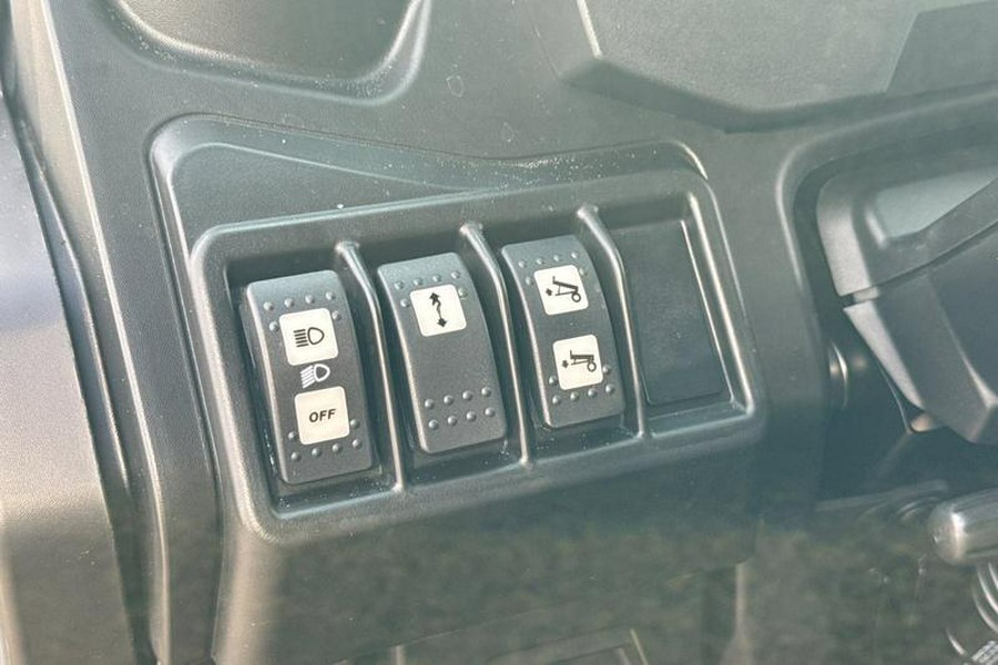 2026 Can-Am® SSV DEF PRO LTD 65 HD10 BE 26 Limited HD10